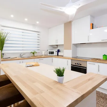 Diana Iii Apartman *